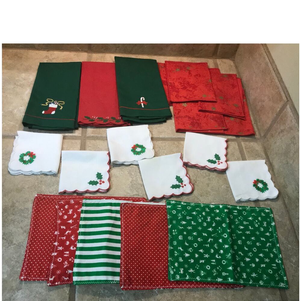 Christmas Napkin KITCHEN TOWEL Lot HANDMADE Green Red White Holiday Wreath